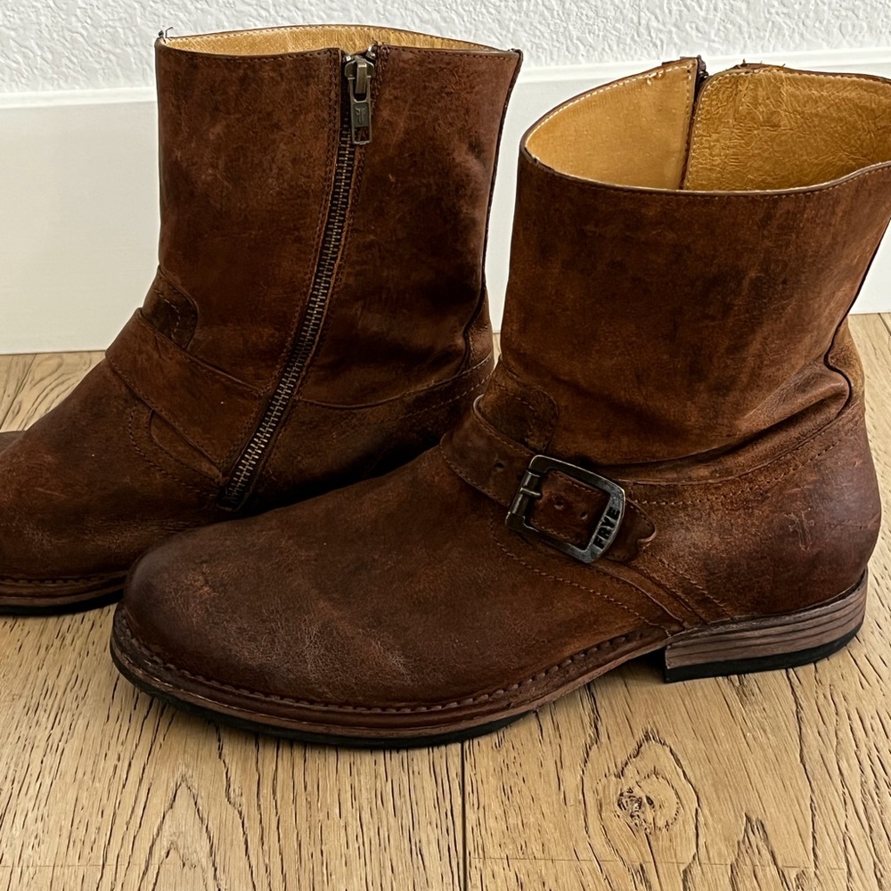 Frye boots, size 8.5  brown